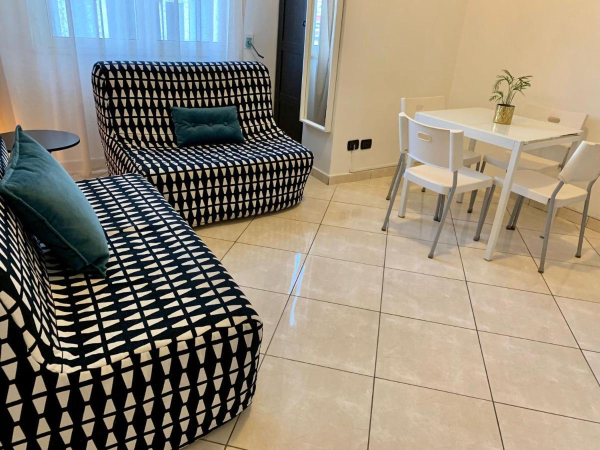 Tuanis Hotel Naples Luaran gambar