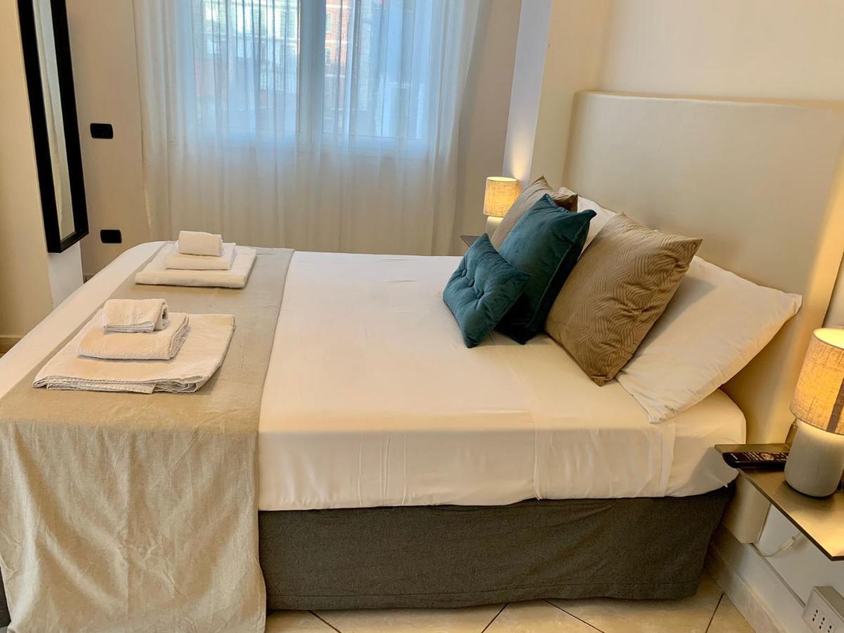 Tuanis Hotel Naples Luaran gambar