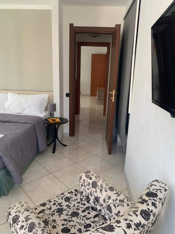 Tuanis Hotel Naples Luaran gambar