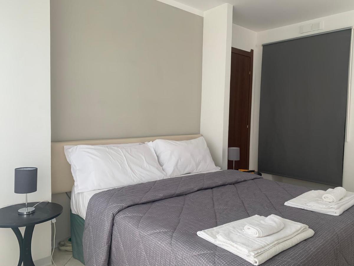 Tuanis Hotel Naples Luaran gambar