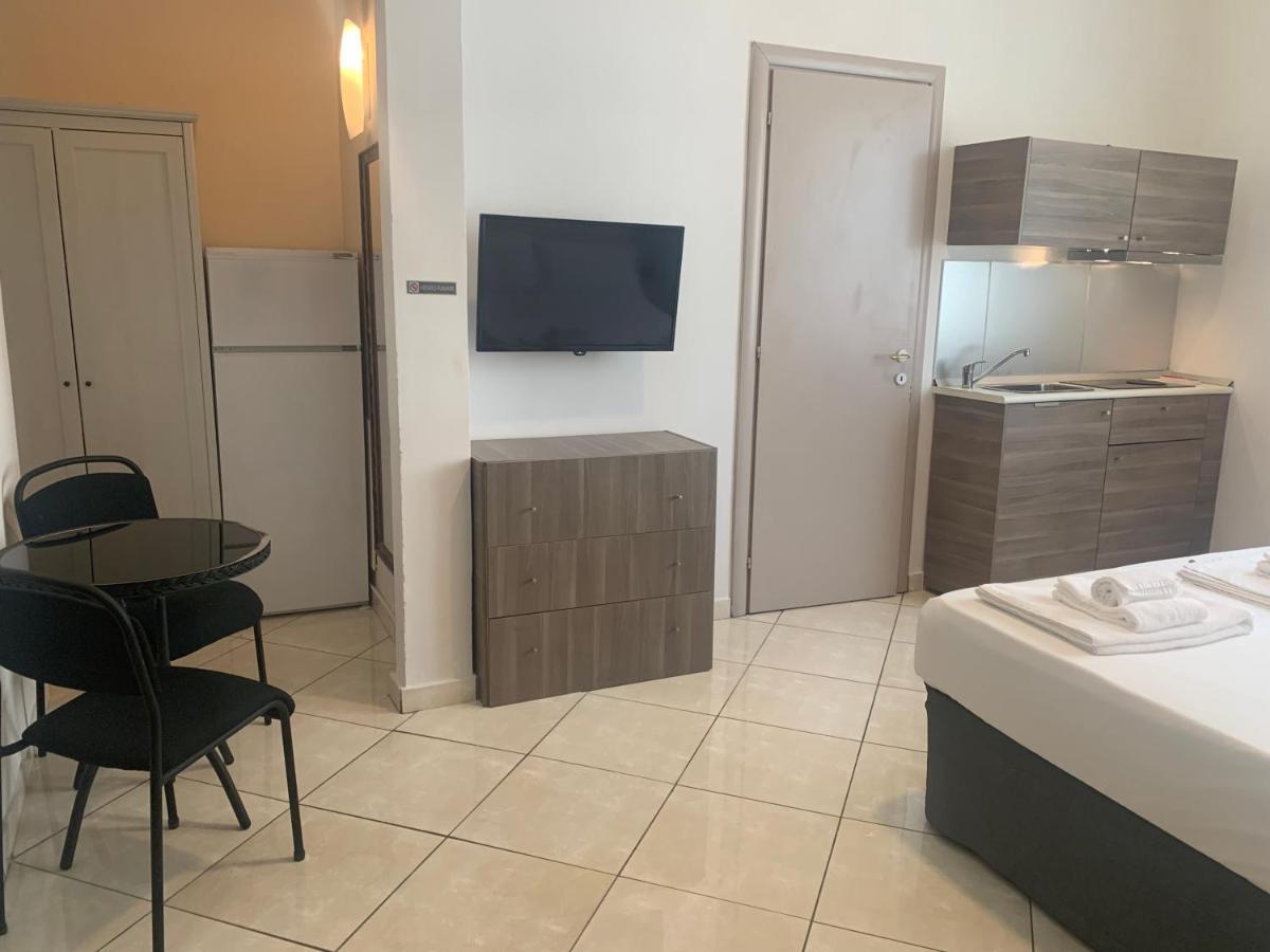 Tuanis Hotel Naples Luaran gambar