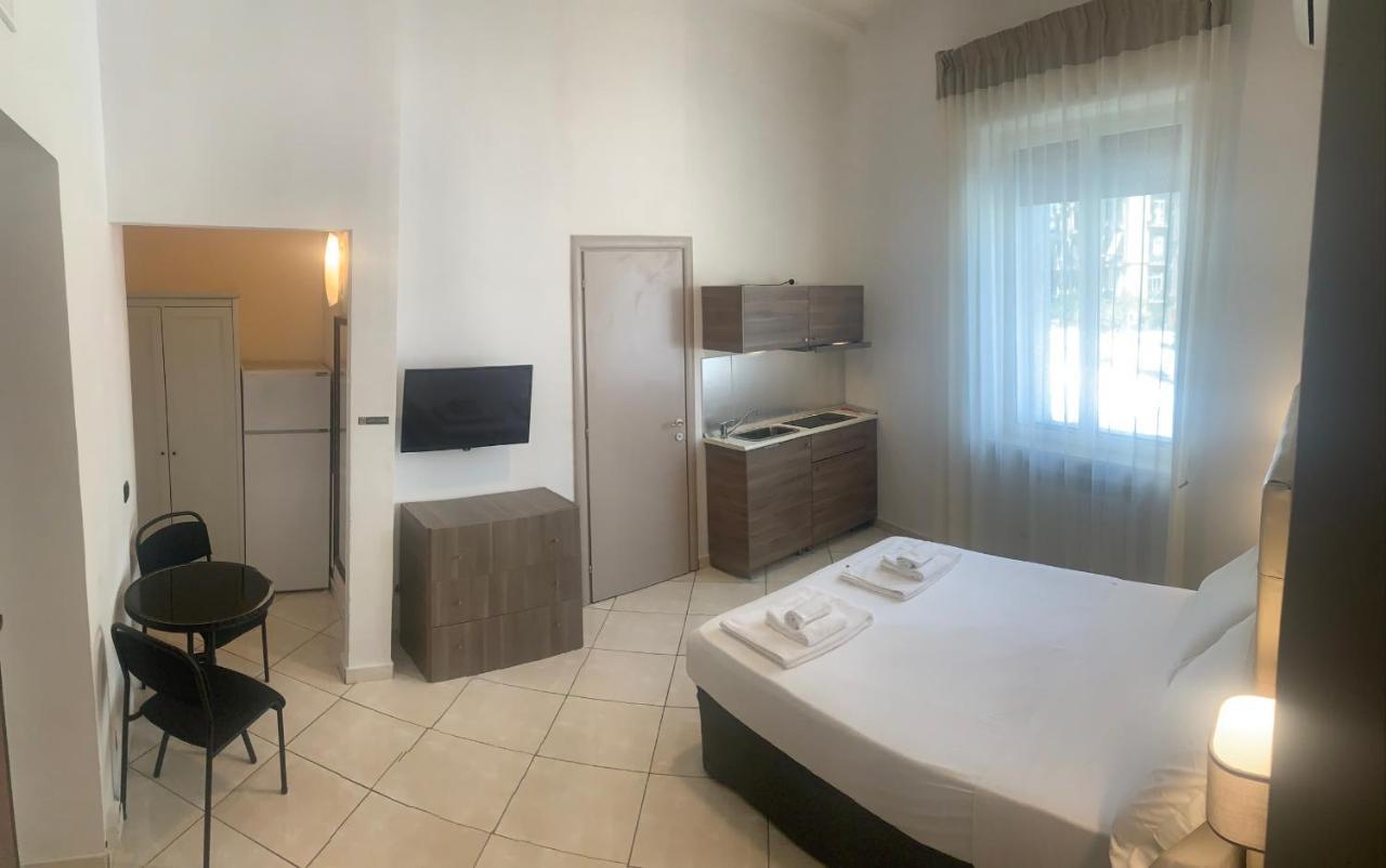 Tuanis Hotel Naples Luaran gambar