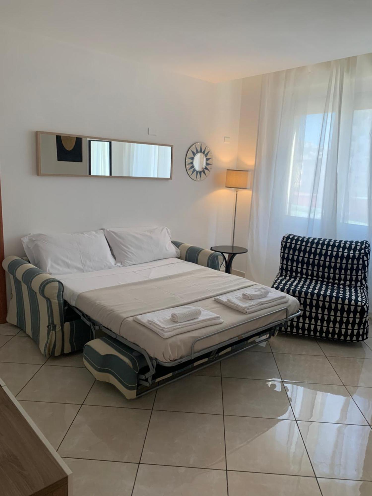 Tuanis Hotel Naples Luaran gambar