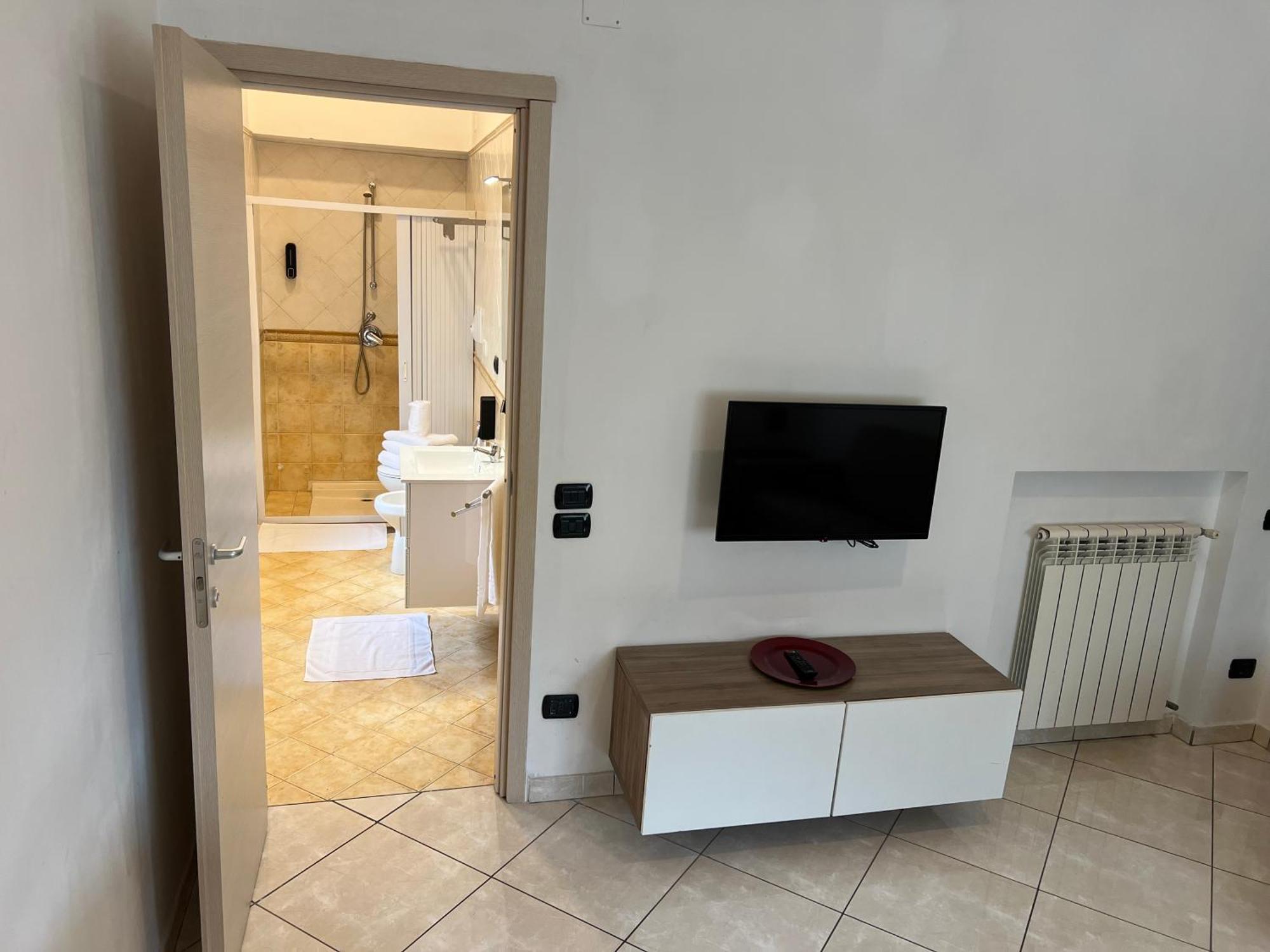Tuanis Hotel Naples Luaran gambar